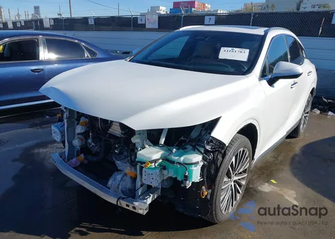 2023 Lexus Rx 350 Premium Plus z USA, uszkodzony, nr VIN JTJCHMAA9P2003463